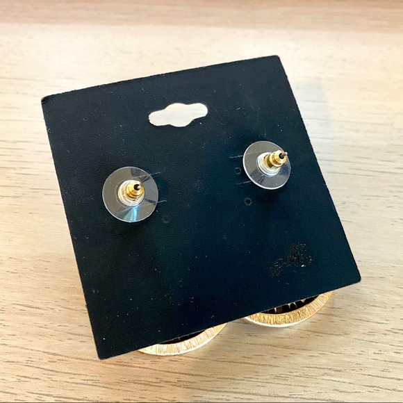 86 York - Gold Leather Earrings - Picture 2 of 3